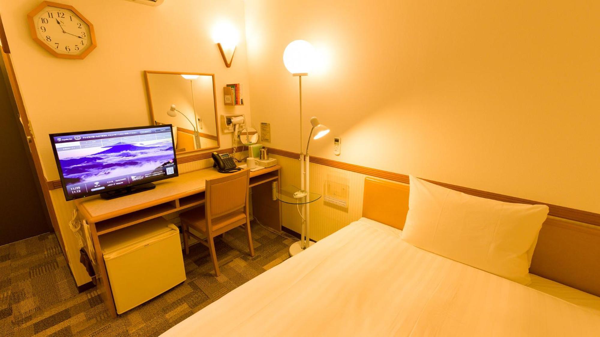 Toyoko Inn Shin-Yatsushiro Ekimae Номер фото